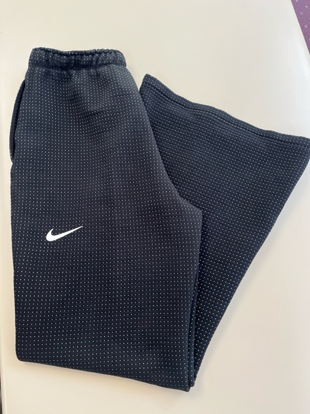 Women’s Med Nike Sportswear Tech Pants ENG Flare Black pants